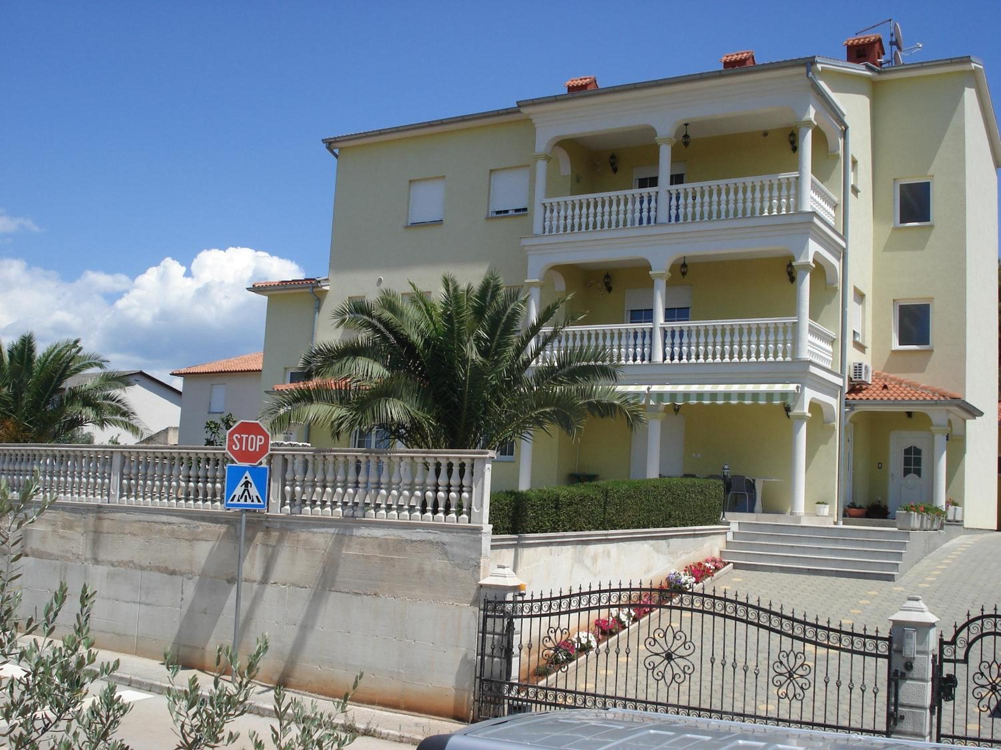 Apartment Komljenovic Πούλα Εξωτερικό φωτογραφία