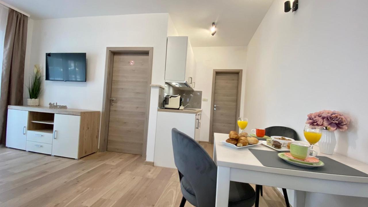Apartment Komljenovic Πούλα Εξωτερικό φωτογραφία