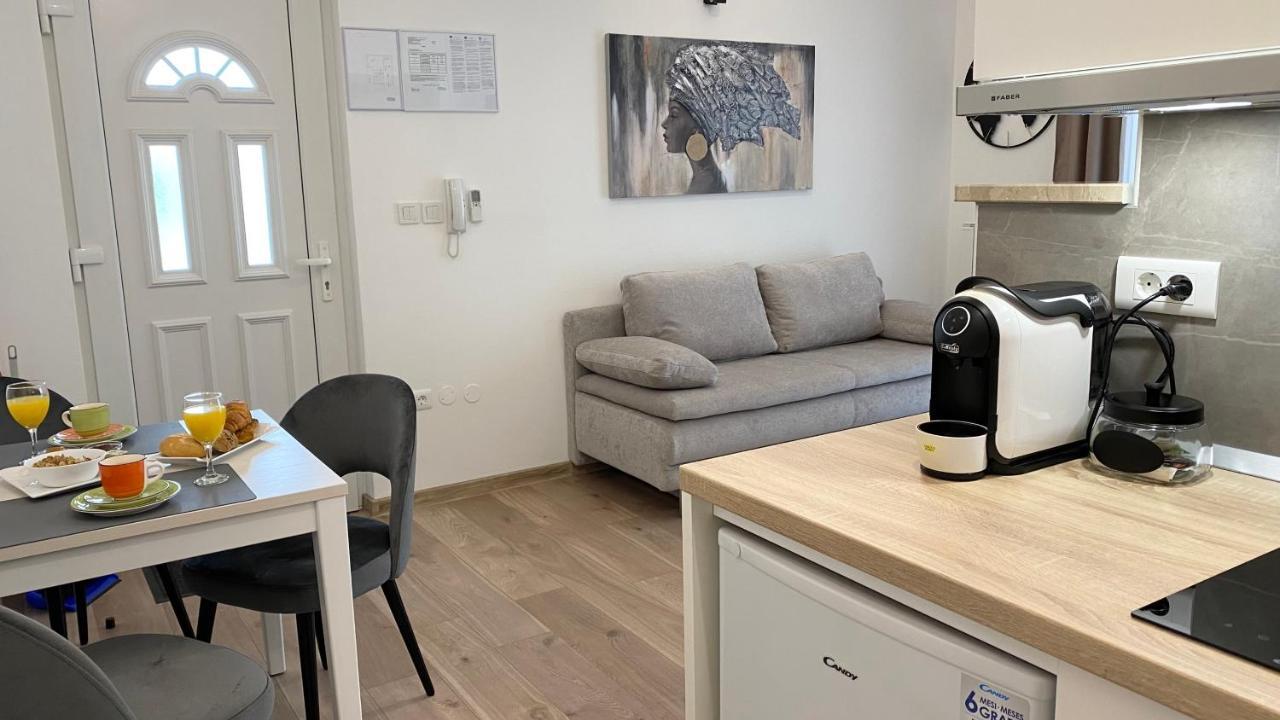 Apartment Komljenovic Πούλα Εξωτερικό φωτογραφία