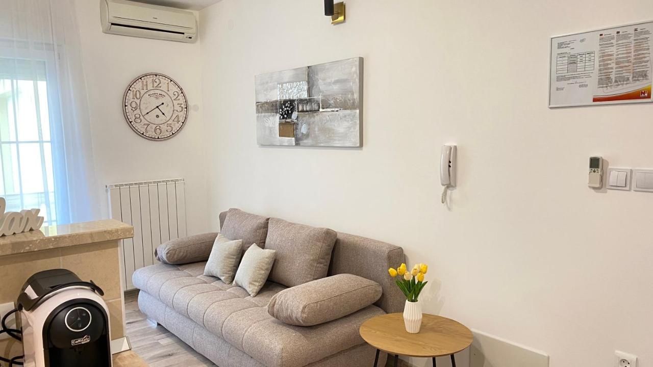 Apartment Komljenovic Πούλα Εξωτερικό φωτογραφία