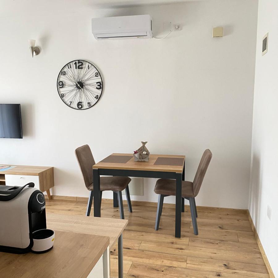 Apartment Komljenovic Πούλα Εξωτερικό φωτογραφία
