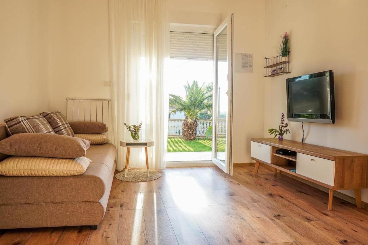 Apartment Komljenovic Πούλα Εξωτερικό φωτογραφία