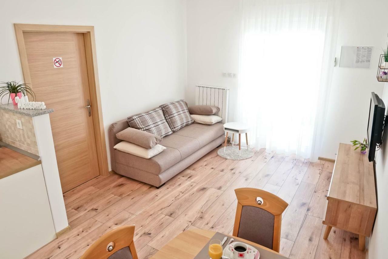 Apartment Komljenovic Πούλα Εξωτερικό φωτογραφία